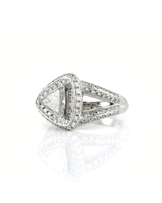 1.07ct VS2, E GIA Certified Trilliant Diamond Engagement Ring in 18K White Gold